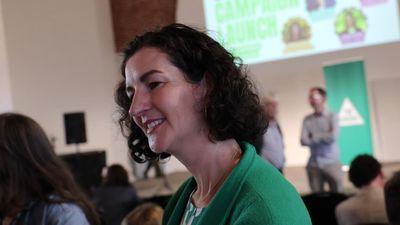 Greens launch campaign with public grocery pledge