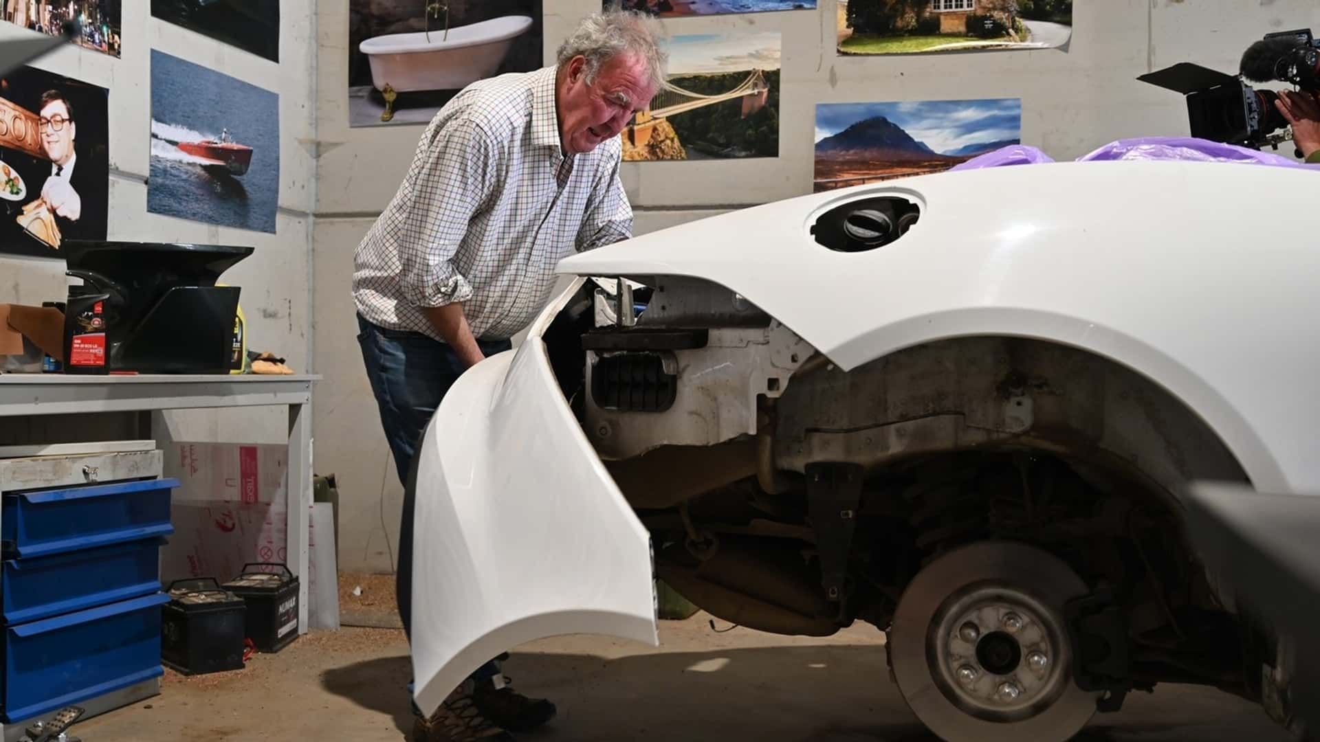 Jeremy Clarkson to Build Jaguar F-Type Using Farm-Grown Materials in Prime Video Special