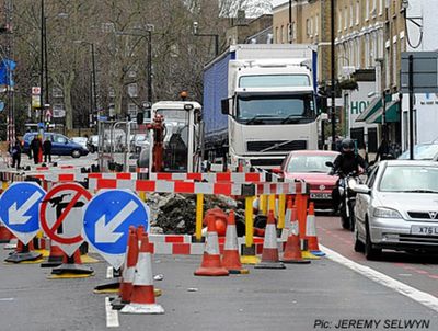 East London council issues 'lane rental scheme' in bid to tackle roadworks at busy times