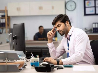 AI impact on middle managers: Goldman Sachs ring alarm bells as freshers could do senior-level work from day one