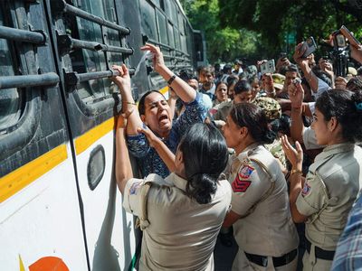 NHRC takes suo motu cognisance of alleged sexual harassment of three women journalists during October 3 protest