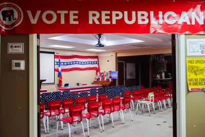 As Democrats eye big midterm wins, Republicans look to turn the tables in some House districts