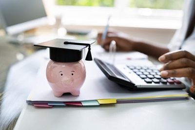The Student Loan “Tax Bomb” Is Back on Borrowers’ Minds Before 2026 Ends