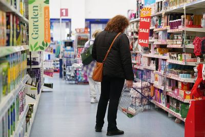 Retailers suffer sharp year-on-year decline in footfall