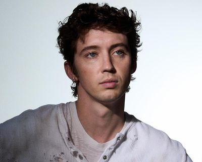 Troye Sivan: She’s the Best review – a strange, singular pop star who deserves to be multiplatinum