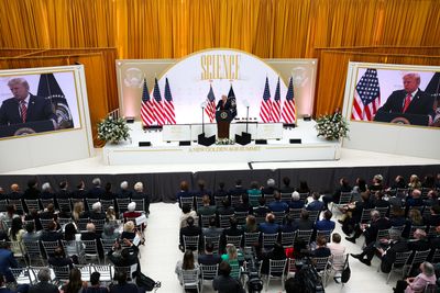 Musk Gets America's Top Science Honor: Trump's Science Medals Went to Six Tech Billionaires