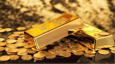 Gold nudges higher with inflation risks, Fed rate path in focus