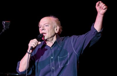 Art Garfunkel 'heartbroken' after postponing UK tour