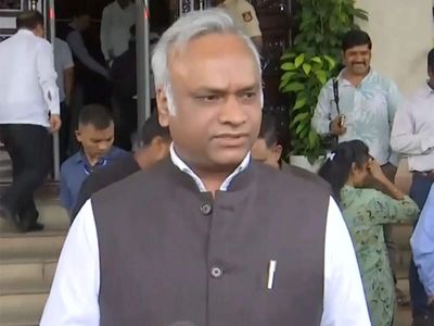 'Where is Gyanesh hiding?':Priyank Kharge targets CEC over electoral roll row, alleges manipulation of Form 6 & 7