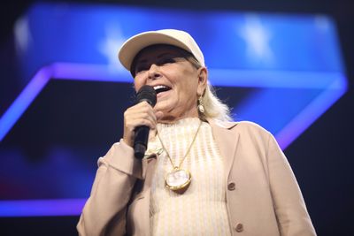 Roseanne Barr Says Elon Musk 'Wouldn't Call Me Back' Over Privately Funded Sitcom Comeback