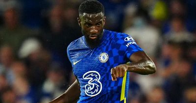 Celtic 'run the rule' over ex-Chelsea midfielder as free transfer option emerges