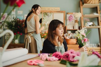 Support Local: How Same-Day Services Connect You With Neighbourhood Florists