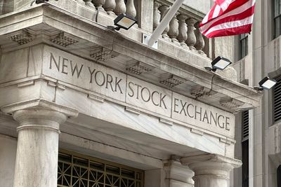 Americans 75 and older are wealthiest age group, Fed survey finds