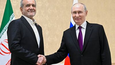 Putin offers to do ‘everything in our power’ to end Middle East conflict in talks with Pezeshkian