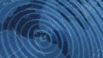 Quake Triggers Tsunami Warning: 7.6 tremor hits off Panama; waves feared in Colombia