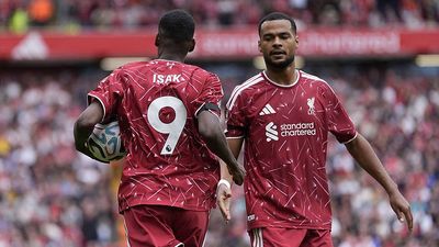 Liverpool Predicted Lineup vs. Man City: Isak, Gakpo Injuries Create Conundrum