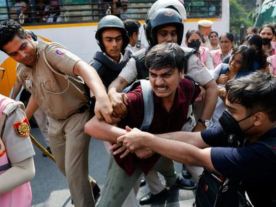 CJP protest: Protesters hide in gurdwara, don cockroach helmets to evade Delhi Police