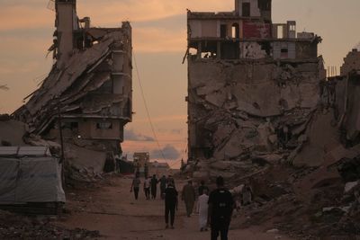 Lebanon welcomes Trump's move to lift 41-year US flight ban, and other Mideast developments