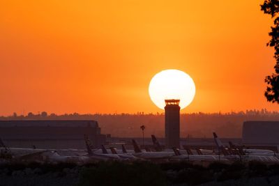 Flight Cancelled? You Could Be Stuck Paying the Hotel and Meal Bill Under This New Trump Airline Rule
