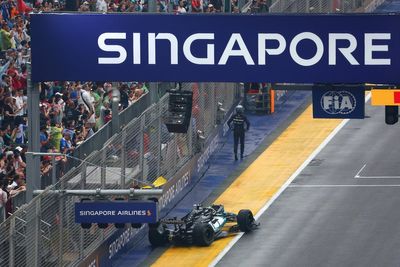 George Russell suffers fresh setback with sprint race crash
