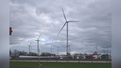Engineers turn retired wind turbine blades into highway signs, cutting material costs by 73%