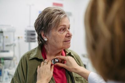 A Geriatrics Doctor Says People Get These 4 Things Wrong About Aging