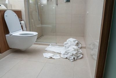 From Tipping to Dirty Dishes: 9 Room Service Mistakes Guests Make
