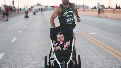 Meet US doctor who pushed his 1-year-old daughter in a pram to a world record