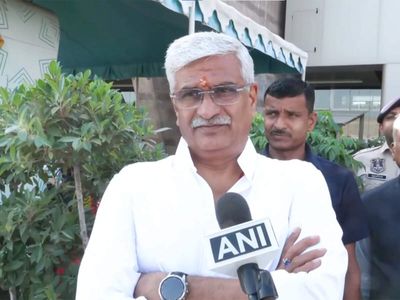 Union Minister Shekhawat accuses Rahul Gandhi, Kejriwal of undermining constitutional institutions for political gain