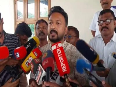 Congress, CPI(M) youth workers clash in Adoor; Ex MLA Rahul Mamkootathil booked