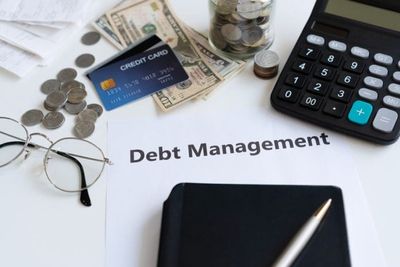You Can Pay Off Every Debt Tomorrow but Your Savings Drop to Zero: Would You Do It?