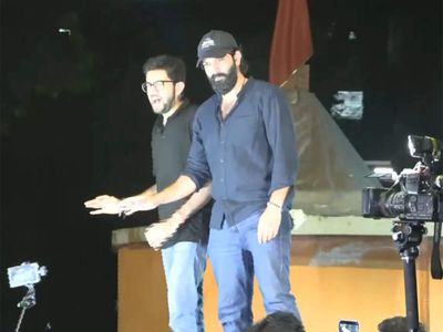 "BJP is scared of Indian citizens": Aaditya Thackeray, Amit Thackeray protest against detention of protesters in Mumbai