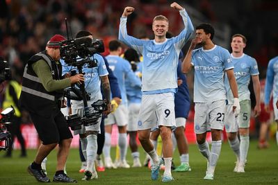 Liverpool 0-3 Man City: Premier League leaders maintain perfect start against 10-man Reds