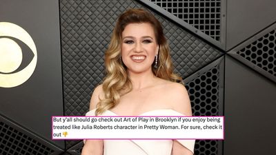 Kelly Clarkson Is Full-On Beefing With A NYC Homewares Store After Real-Life Pretty Woman Moment