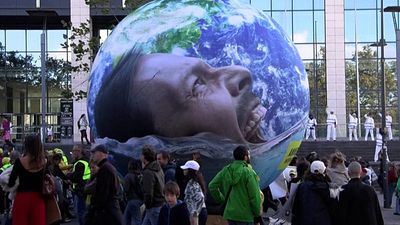 Tens of thousands march in Brussels demanding urgent climate action