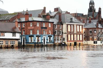 Brits told to sign up for new flood warning service as country braces for winter extreme weather