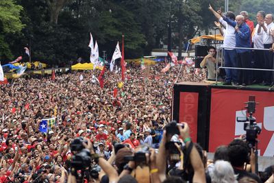 1 Million Gather at Avenida Paulista: Brazil's Runoff Just Got a New Storyline