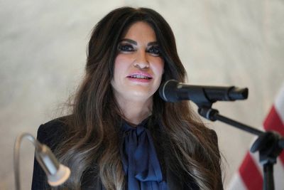 Ex-Fox News exec slams network for ignoring Kimberly Guilfoyle scandal
