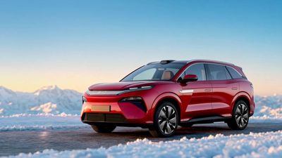 BYD's New 3-Row SUV Brings 5-Minute Flash Charging To European Families