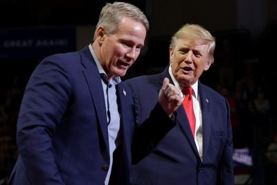 Trump makes confession about checking out male senator’s body