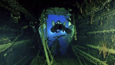 Divers recover bell, light and binoculars from Titanic’s sister ship