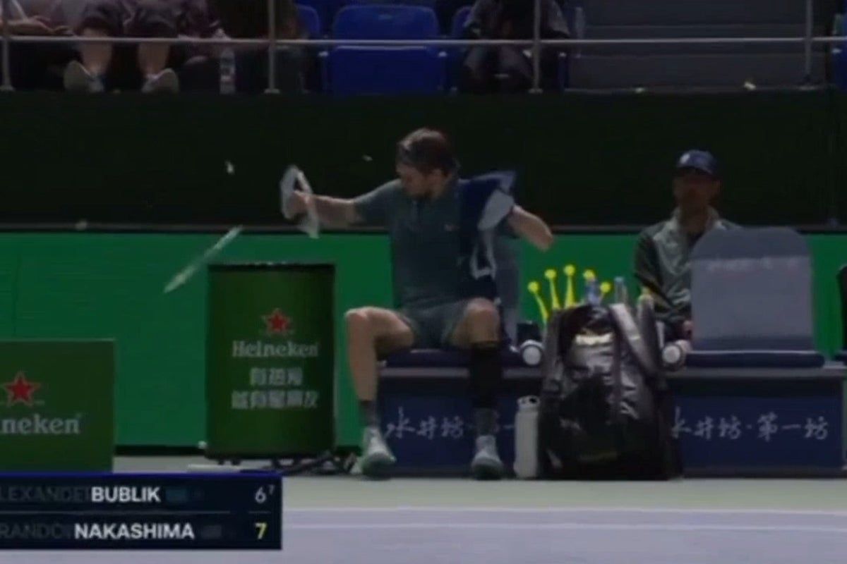 Tennis star Alexander Bublik destroys racket before…