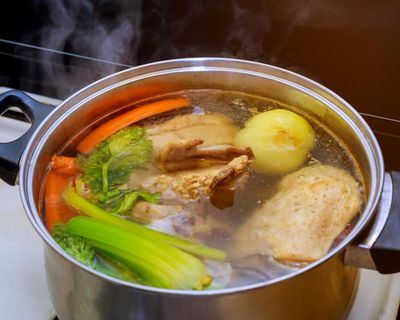 The secret to a non-cloudy chicken stock