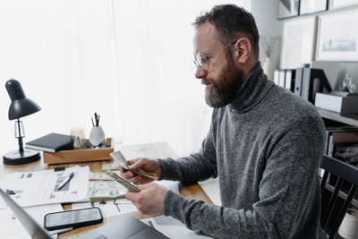 A Bigger Paycheque Should Mean More Savings: Goldman Sachs Reveals Why High-Income Earners Still Struggle