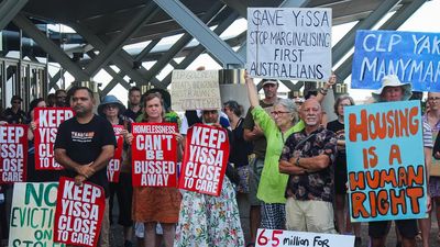 'Heartless' homeless shelter closure condemned