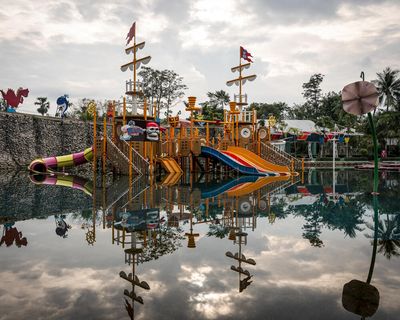 An eerie trip inside Thailand’s oldest amusement park, deserted after flooding