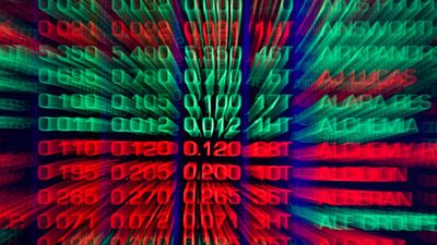 Slumping bank stocks weigh on Australian shares