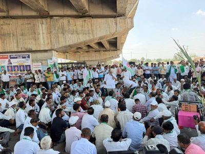 Farmers' protest hits Mumbai-Bengaluru highway traffic; Google Maps asked to mark stretch closed
