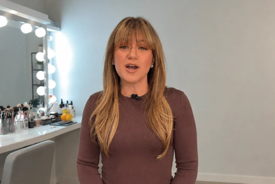 'Kelly Clarkson Has Put Us In Danger': Art of Play Owner Fears for Staff Safety After Threats and Doxxing