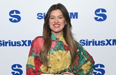 Kelly Clarkson impact as Art of Play set eyewatering price tag on Molly the bird